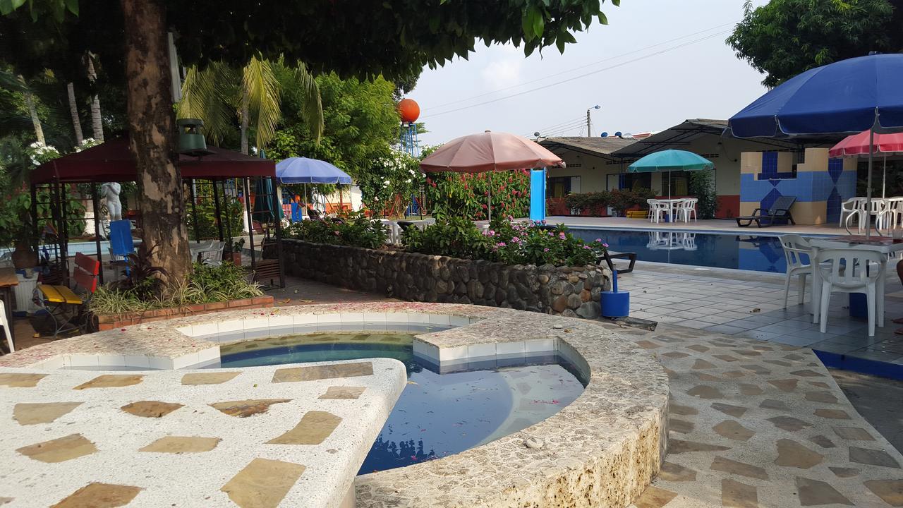 Hotel Las Acacias Mariquita Exteriör bild