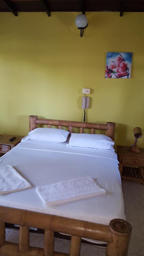 Hotel Las Acacias Mariquita Exteriör bild