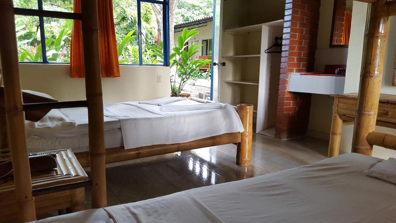 Hotel Las Acacias Mariquita Exteriör bild